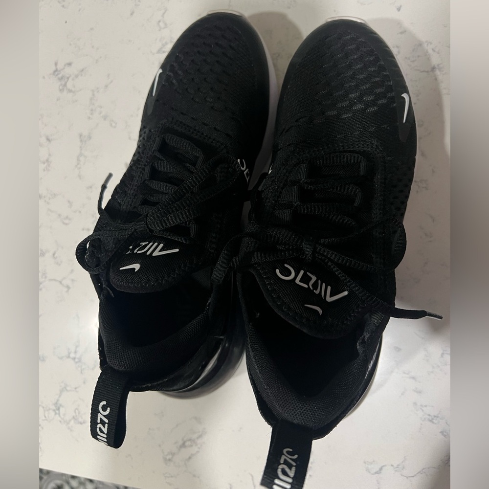 Nike Air Max 270 Black and White Women’s Sneakers - Picture 7 of 12